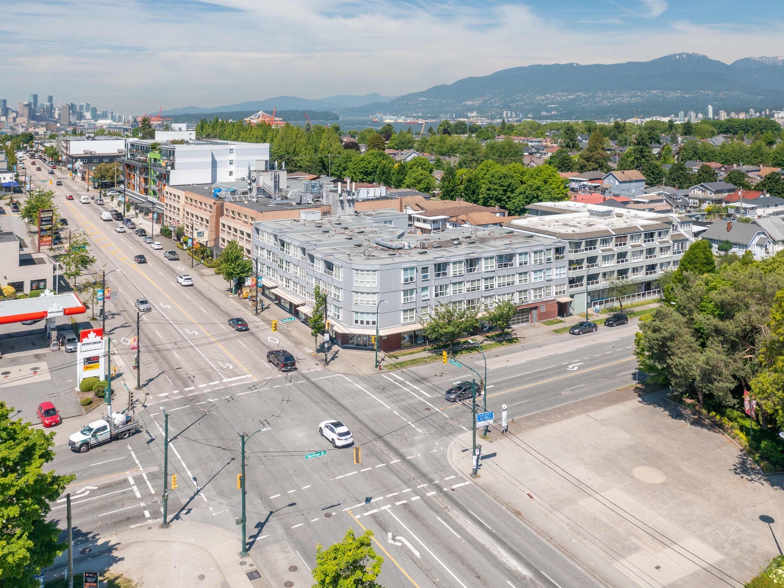 Renfrew Gardens Apartments in Vancouver