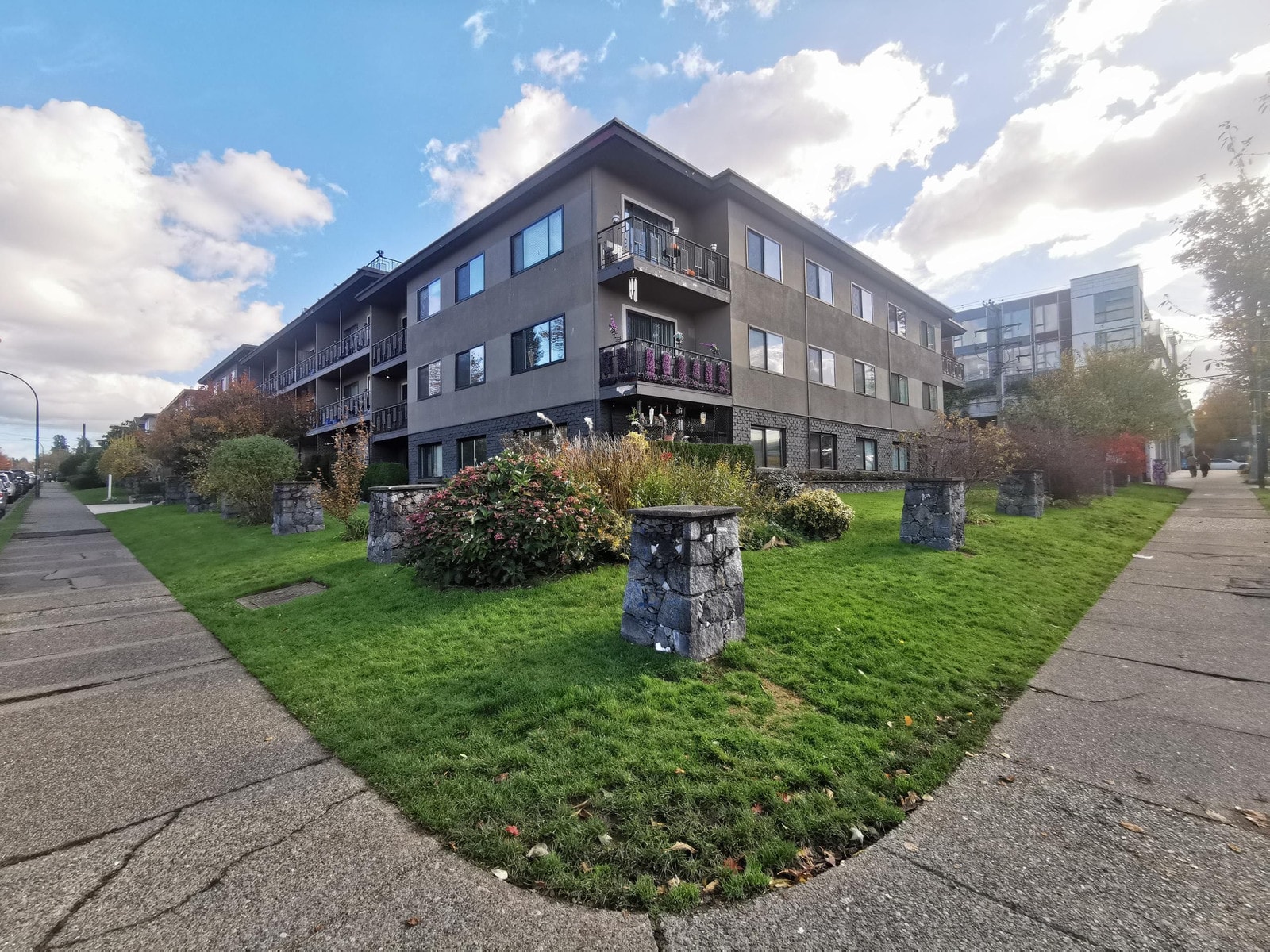 Parkview Terrace Apartments in Vancouver